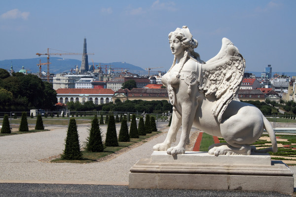 Sphinx_Schloss_Belvedere_Wien_wikimedia.org