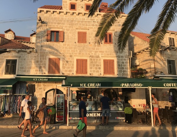 Cavtat promenade (private collection)