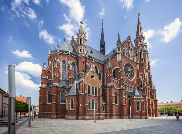 Cocathedral of St Peter and Paul (by Filip Beusan, CNTB)