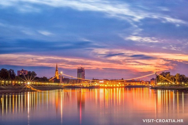 Pedestrian bridge (Visit Osijek)
