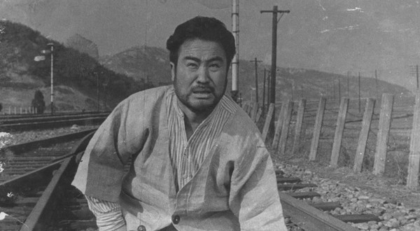 영화 _돈_ 스틸사진_한국영상자료원 제공