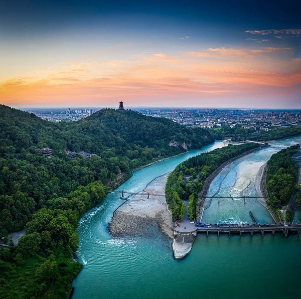 ⓒ쓰촨성문화관광청 제공, 都江堰世界文化遗产&世界自然遗产 도강언세계문화유산&세계자연유산.